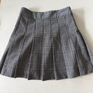 Aritzia Plaid Pleated Mini Skirt in Gray